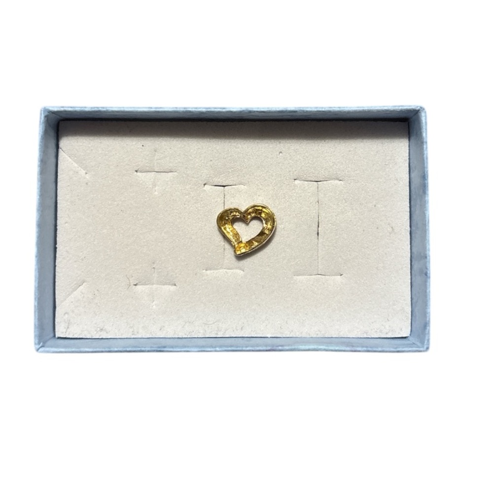 10k gold sand blasted heart shaped diamond cut pendant - Picture 3 of 4